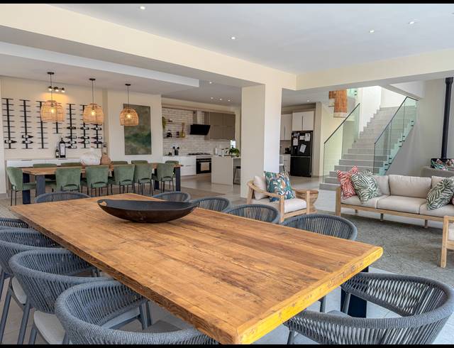 5 BEDROOM FREEHOLD FOR SALE IN MIDSTREAM HEIGHTS